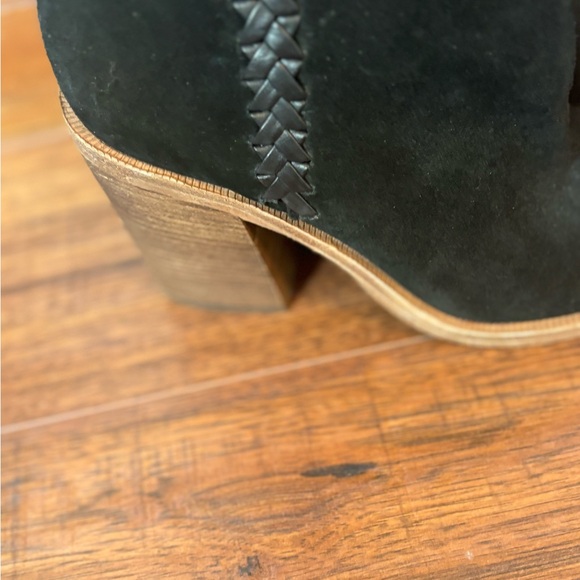 Fall/ Winter shoe bundle size 7- - Picture 14 of 15